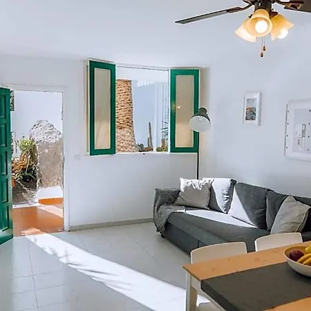 Location In A Great Complex With 300mbps Internet