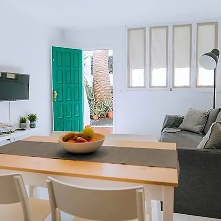 Apartahotel Location In A Great Complex With 300mbps Internet Puerto del Carmen (Lanzarote)